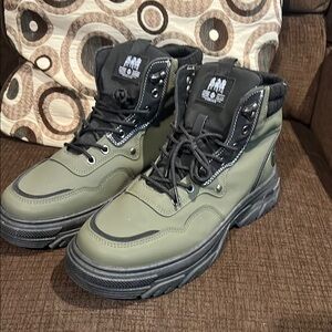 Men's Green and Black High-Top Boots